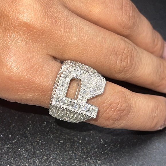 14k white gold vermeil VVS GRA certified moissanite diamond ring R initial Ring - Picture 4 of 11